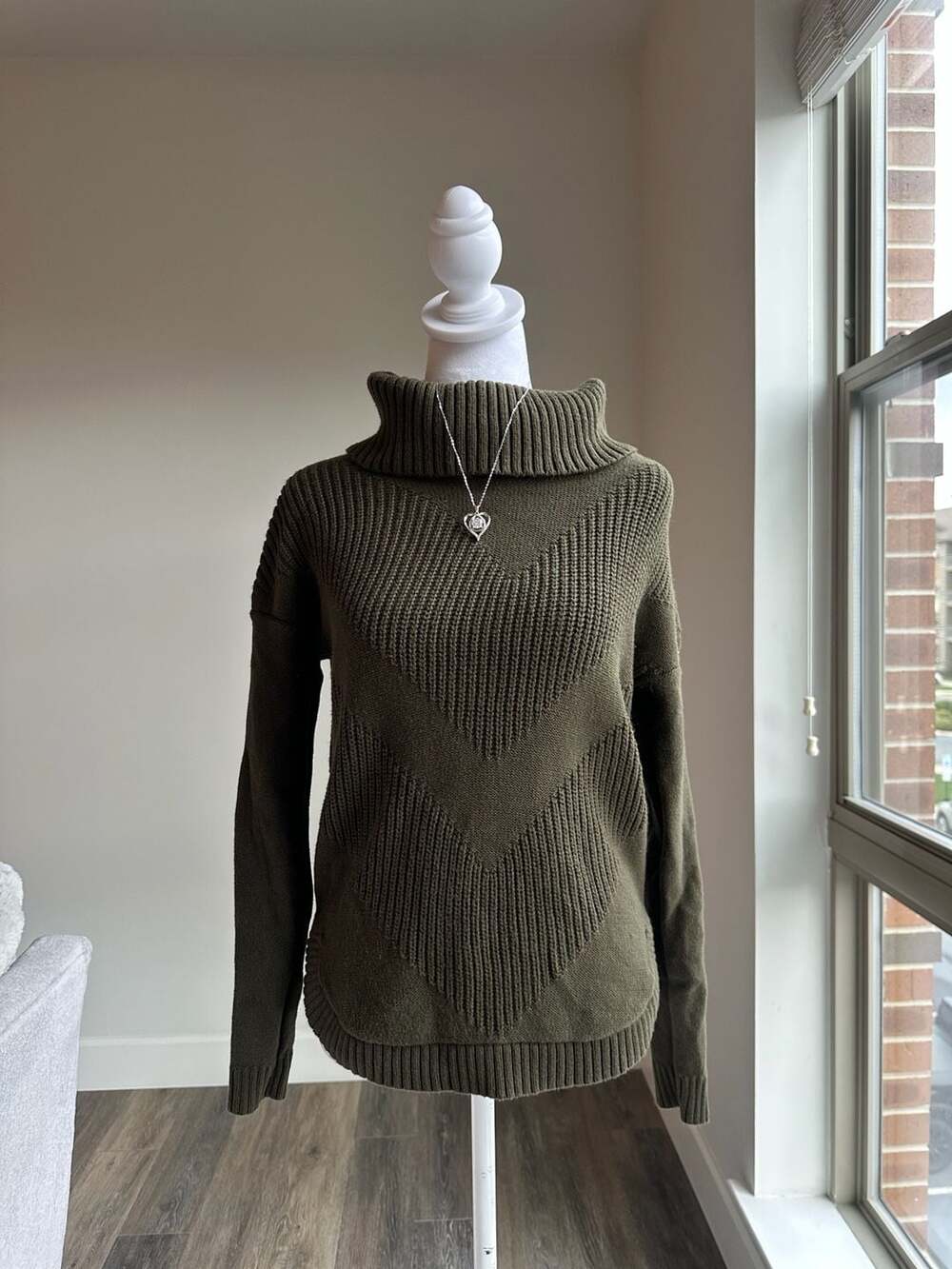 Banana Republic Chunky Knit Turtleneck Sweater Size XS Olive Green